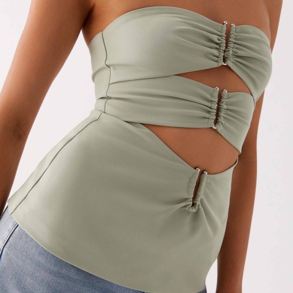 Peppermayo Exclusive - Micha Strapless Top
Size 6 xs